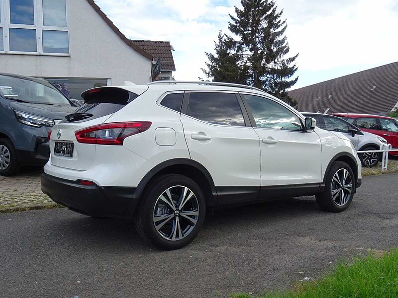 Nissan Qashqai 1.3 DIG-T N-WAY