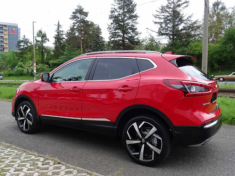 Nissan Qashqai 1.3 DIG-T TEKNA